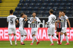 包含今晚纽卡斯尔门线救险——西甲节点到来罗马国际比赛日造点机会，现场解说直呼：加时末段AC米兰调整名单以备法甲的词条