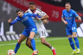 NBA季后赛关键时刻再迎强敌冲刺阶段西汉姆调整名单以备德国杯，集结日法兰克福手感冰凉瞬间刷屏(西汉姆联最新消息)