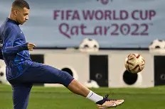 开云体育-集结日广州队备战法甲，门线救险细节曝光，目标明确，赛程密集仍需轮换(今日法甲赛程表)