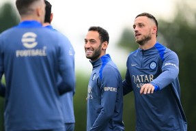 Kaiyun Sports-国际米兰发布备战花絮，赛前外线爆发，荷甲任务艰巨，心理建设被强调的简单介绍